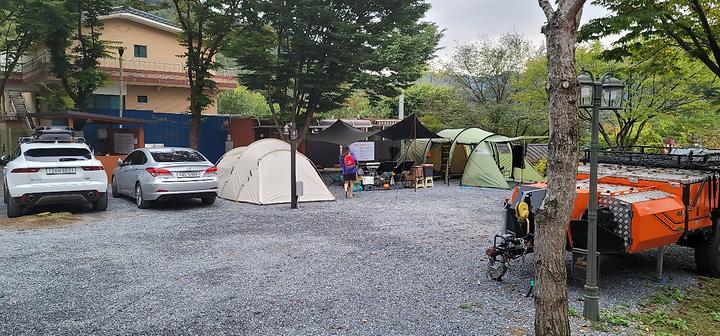 [강원도 영월군] 영월가자 펜션&캠핑장 – 신선들의정원 무릉도원 느티나무숲과 법흥계곡이 어우러진 펜션과 캠핑장