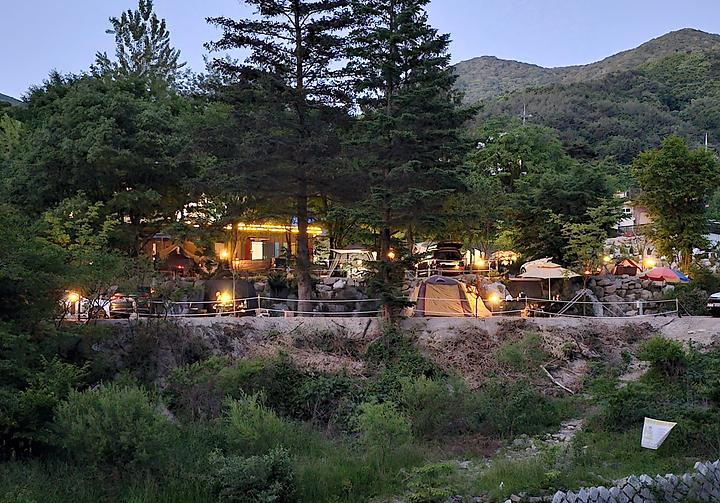 [전라북도 무주군] 무심골 캠핑장 – 청정하고 고즈넉한 계곡 캠핑장