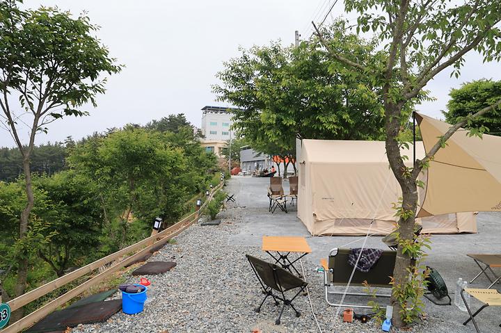 [충청남도 태안군] 가로림만라모스야영장 – 갯벌이 유명한 가로림만을 높은 곳에서 볼수 있는 곳