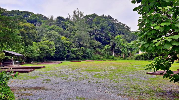 [충청북도] 반딧불자연캠핑장 – 자연 속  편안한 쉼, 힐링과 낭만이 머무는 감성 캠핑장