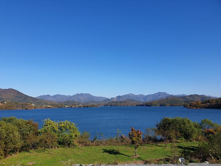 [충청북도 제천시] 청풍호반 캠핑장 – 청풍호를 보며 조용히 힐링하는 캠핑장