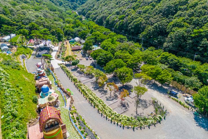 [충청남도 보령시] 이안힐링랜드 – 맑은 계곡과 아름다운 숲이 어우러진 힐링명소 이안힐링랜드