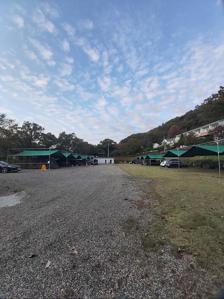 [강원도 횡성군] 산수향 야영장 – 대신계곡  유원지 인근 전원풍 야영장