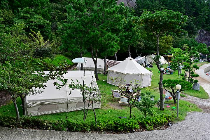 [전라남도 보성군] 보성 지중해 야영장 – 두 팀이 함께 하기 좋은 캠핑장