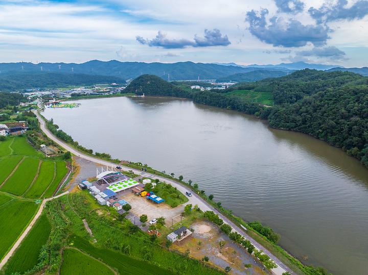 [경상북도 칠곡군] 낙화담캠핑장 – 멋진 풍경에 알찬 부대시설은 덤