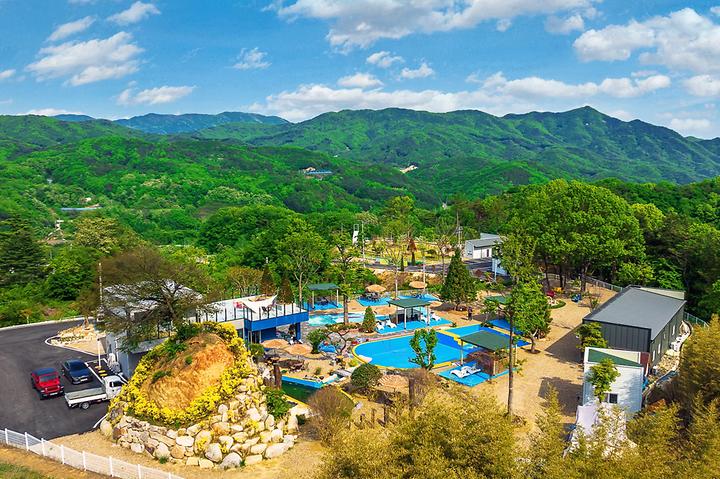 [경상북도 김천시] 팜 스프링캠프 – 알찬 부대시설이 가득한 깔끔한 캠핑장