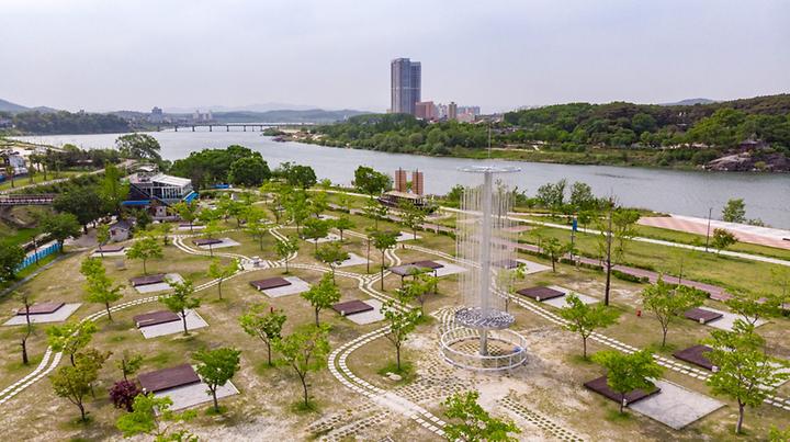 [경기도 여주시] 금은모래 캠핑장 – 여주 남한강변에 있는 여가 활동 기반의 가족형 캠핑장