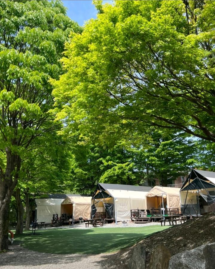 [경기도] 별밤 글램핑 – 숲 속 에서 즐기는 온전한 자연 속 휴식처 그리고  아름다운 별밤