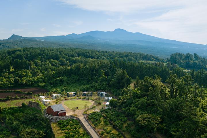 [제주특별자치도 서귀포시] 야크마을 제주 – 블랙야크에서 운영하는 프라이빗 풀빌라 & 글램핑