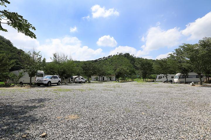 [충청북도 충주시] 밤별 캠핑장 – 오감만족 체험으로 즐거움 가득한 오토캠핑장